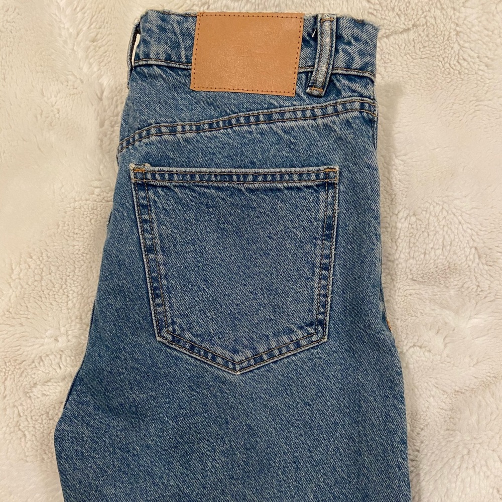 ZARA MOM JEANS